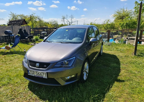 Seat Ibiza cena 39900 przebieg: 91000, rok produkcji 2017 z Szczecin małe 79